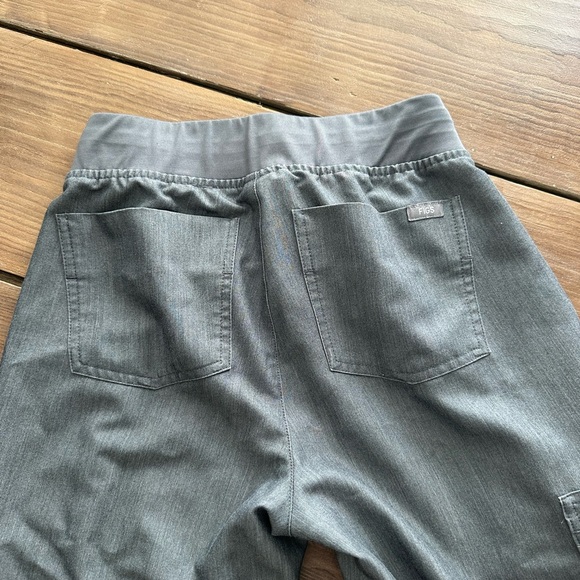 Figs Scrub Set - Picture 4 of 5